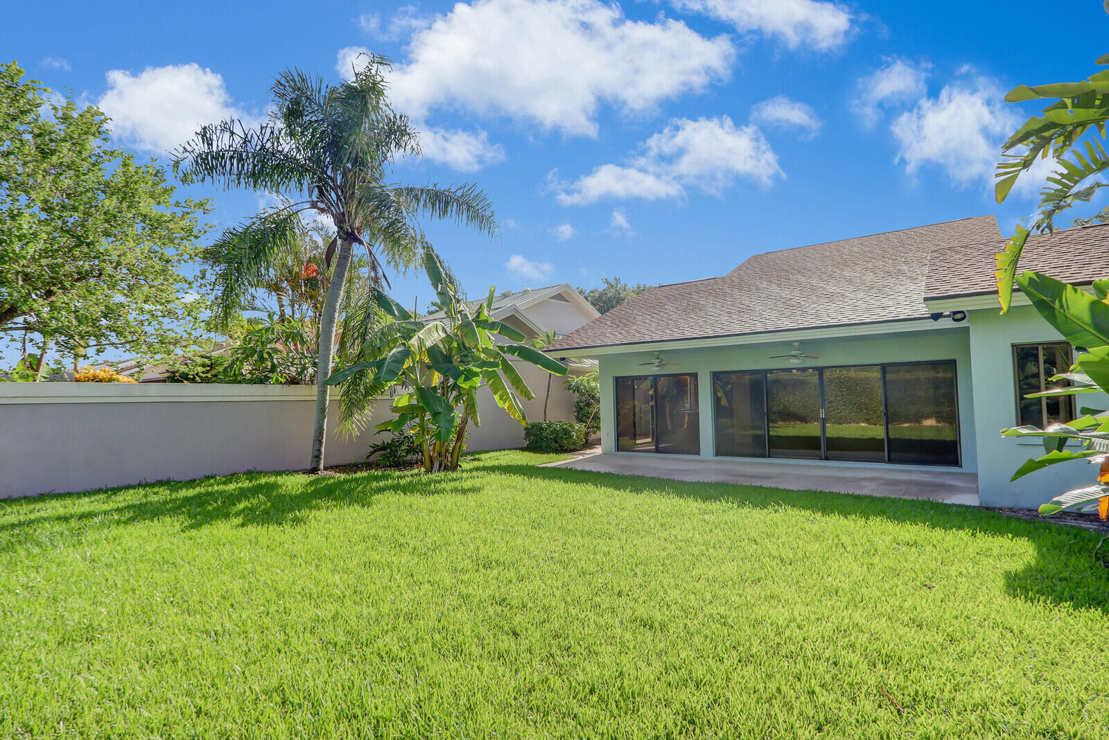 134 Ocean Pines Terrace Jupiter, FL 33477 - Photo 36 of 38 Backyard