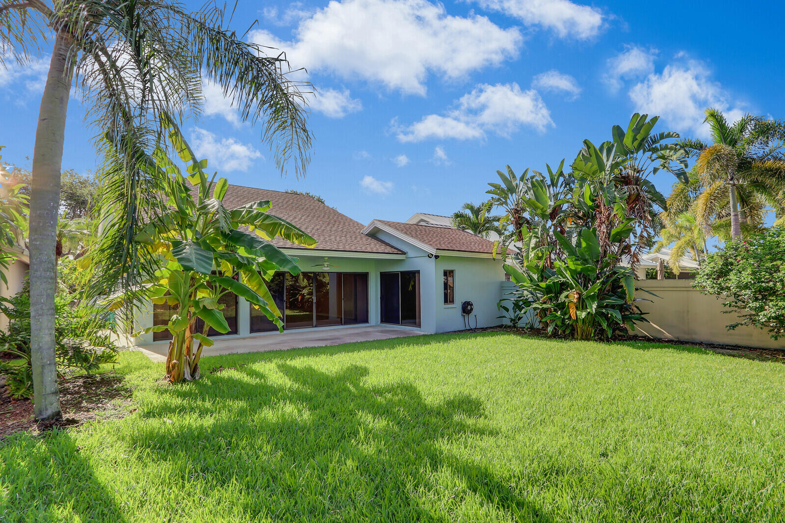 134 Ocean Pines Terrace Jupiter, FL 33477 - Photo 37 of 38 Backyard