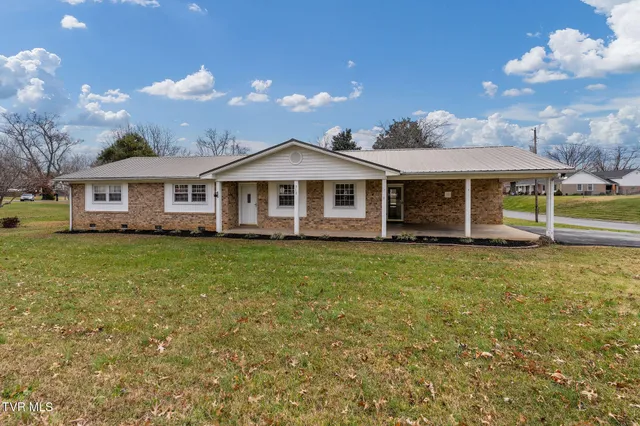 $369,000 | 212 Mayflower Road, Johnson City, TN 37601