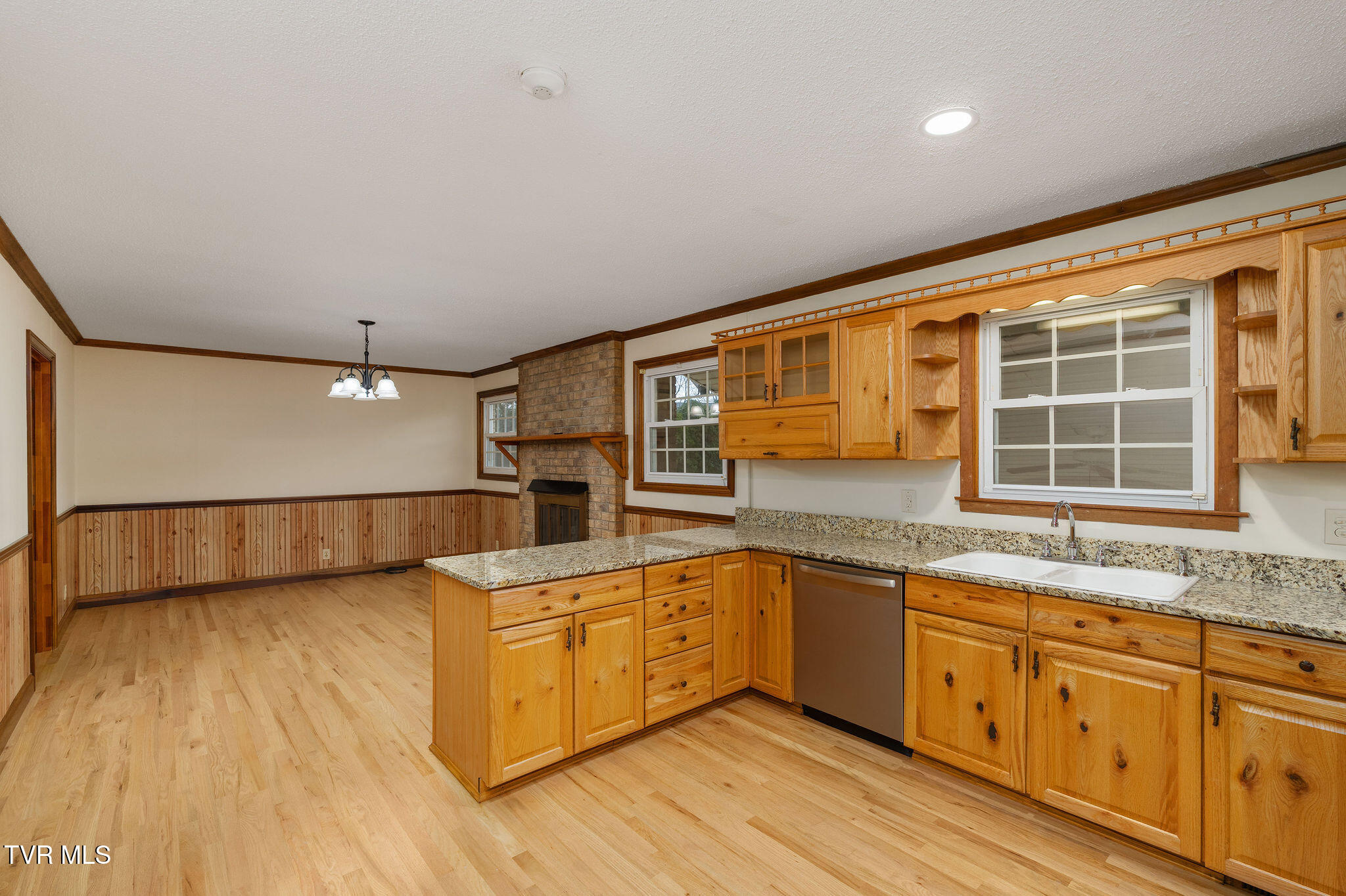 212 Mayflower Road Johnson City, TN 37601 - Photo 13 of 42 DSC00579