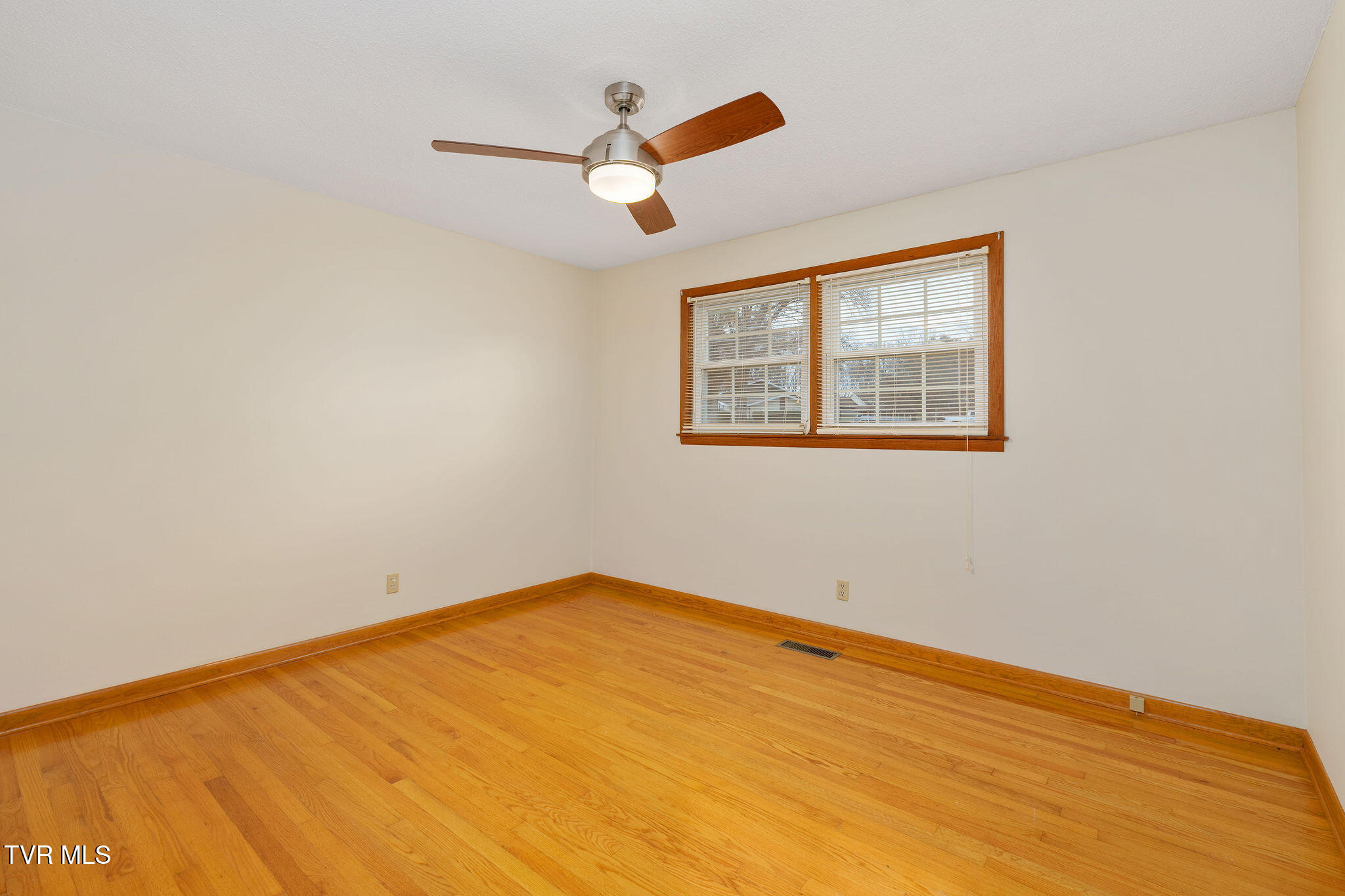 212 Mayflower Road Johnson City, TN 37601 - Photo 23 of 42 DSC00648