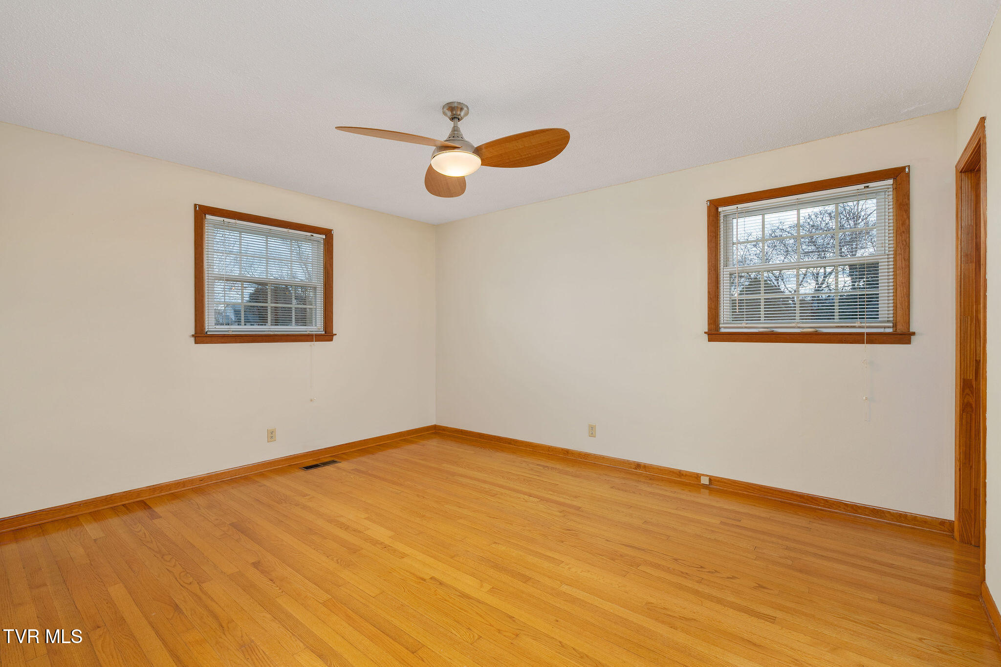 212 Mayflower Road Johnson City, TN 37601 - Photo 27 of 42 DSC00673