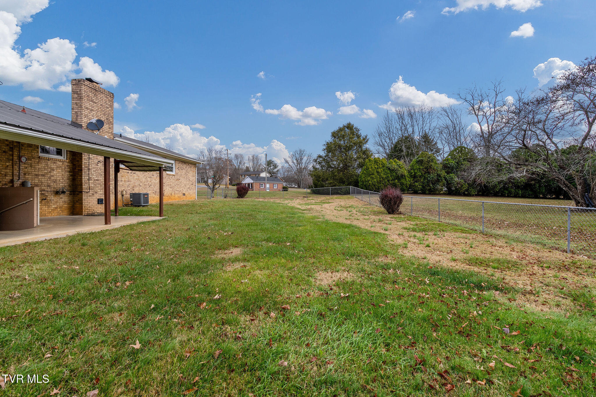 212 Mayflower Road Johnson City, TN 37601 - Photo 5 of 42 DSC00514