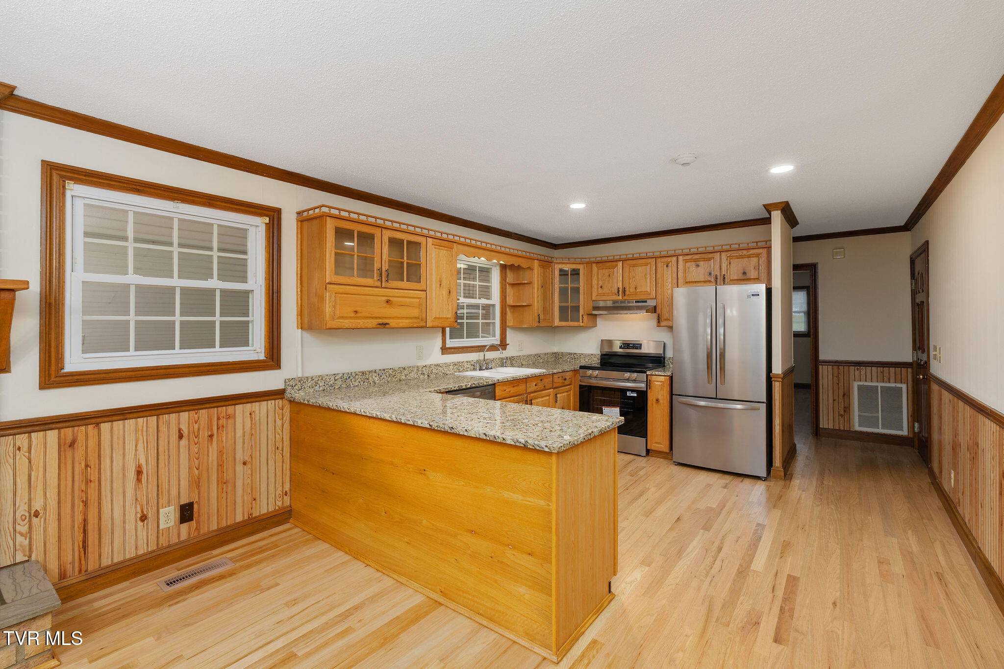 212 Mayflower Road Johnson City, TN 37601 - Photo 6 of 42 DSC00535