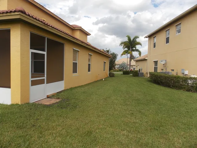 $3,300 | 323 Northwest Sheffield Circle, Port St. Lucie, FL 34983