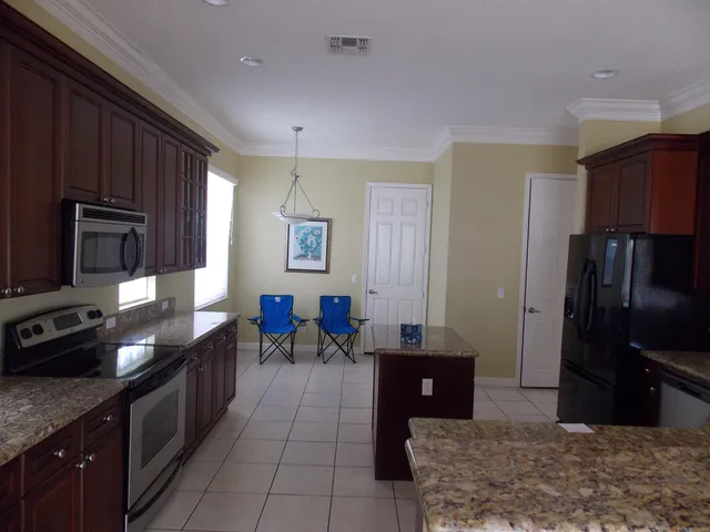 $3,300 | 323 Northwest Sheffield Circle, Port St. Lucie, FL 34983