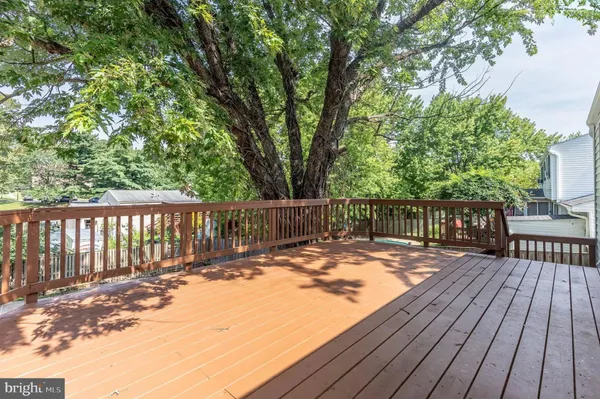 $1,295 | 131 North Garfield Road, Sterling, VA 20164