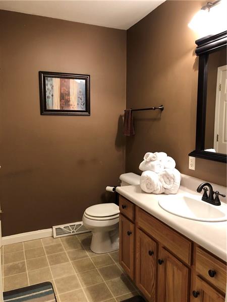 441 Whitestown Road Butler, PA 16001 - Photo 11 of 25 Main full bath with large linen closet. (Could potentially house a stackable washer and dryer.)