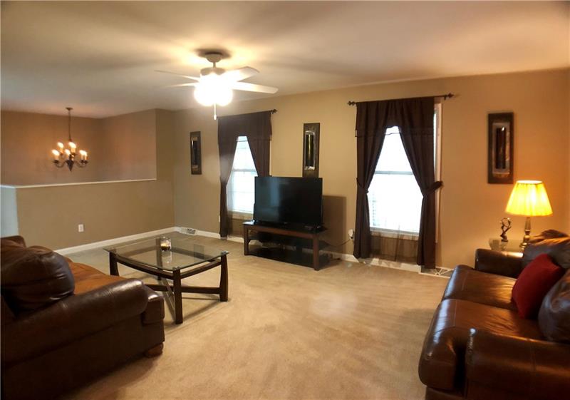 441 Whitestown Road Butler, PA 16001 - Photo 5 of 25 Living Room size 20 x 13