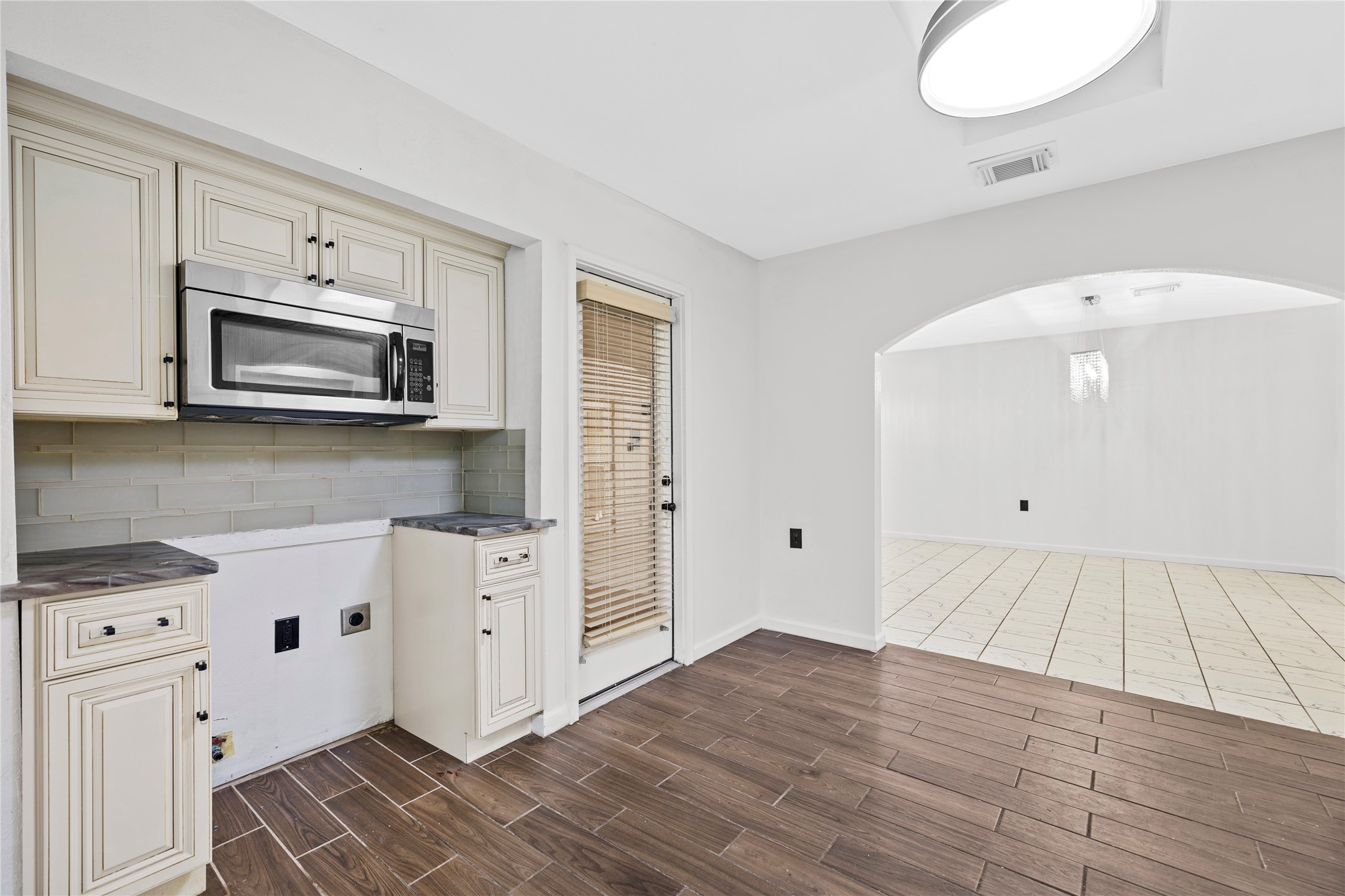 13902 Ambrose Street Houston, TX 77045 - Photo 15 of 50