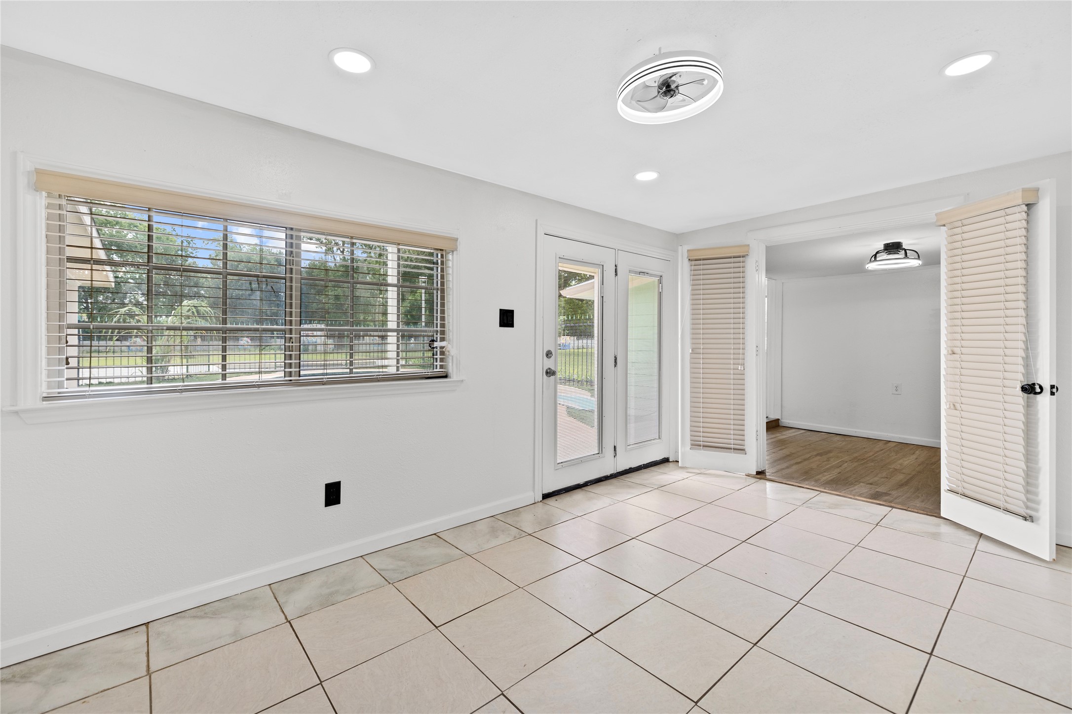 13902 Ambrose Street Houston, TX 77045 - Photo 19 of 50