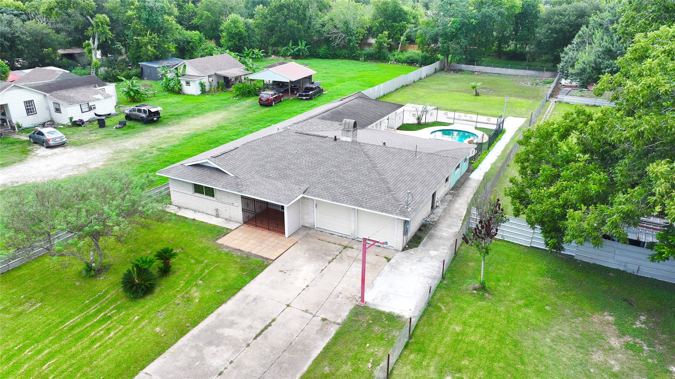 13902 Ambrose Street Houston, TX 77045 - Photo 2 of 50