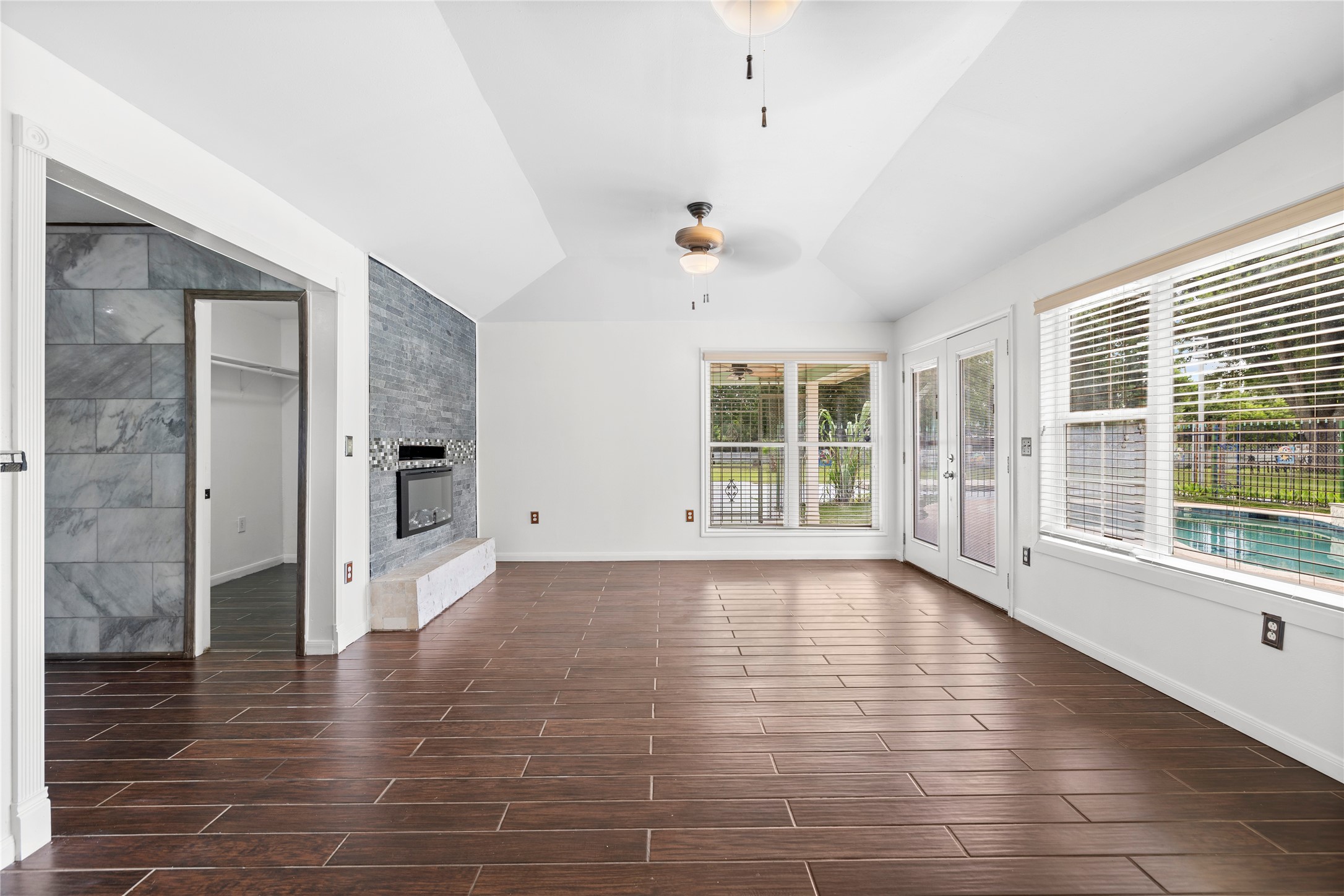 13902 Ambrose Street Houston, TX 77045 - Photo 28 of 50