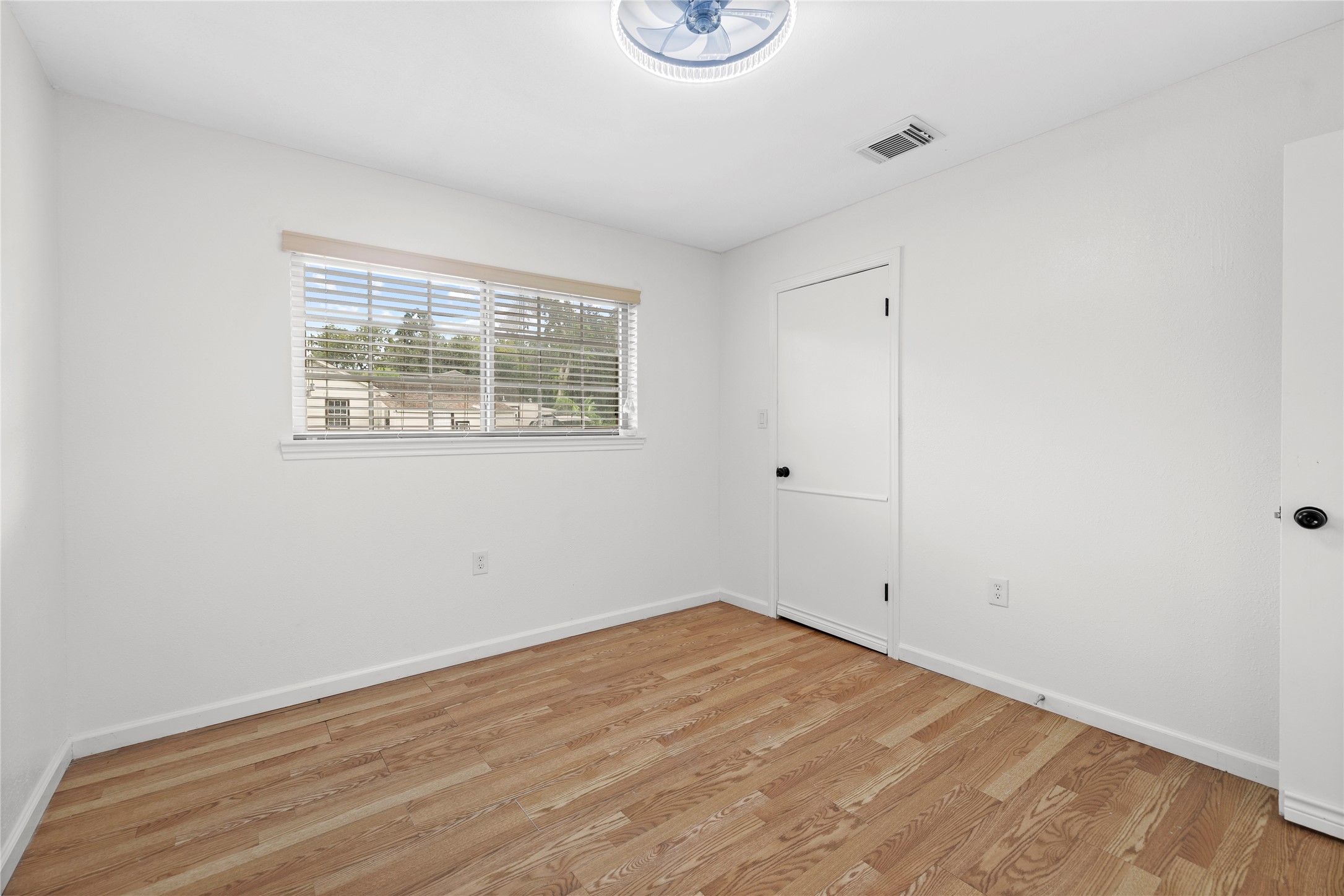 13902 Ambrose Street Houston, TX 77045 - Photo 35 of 50