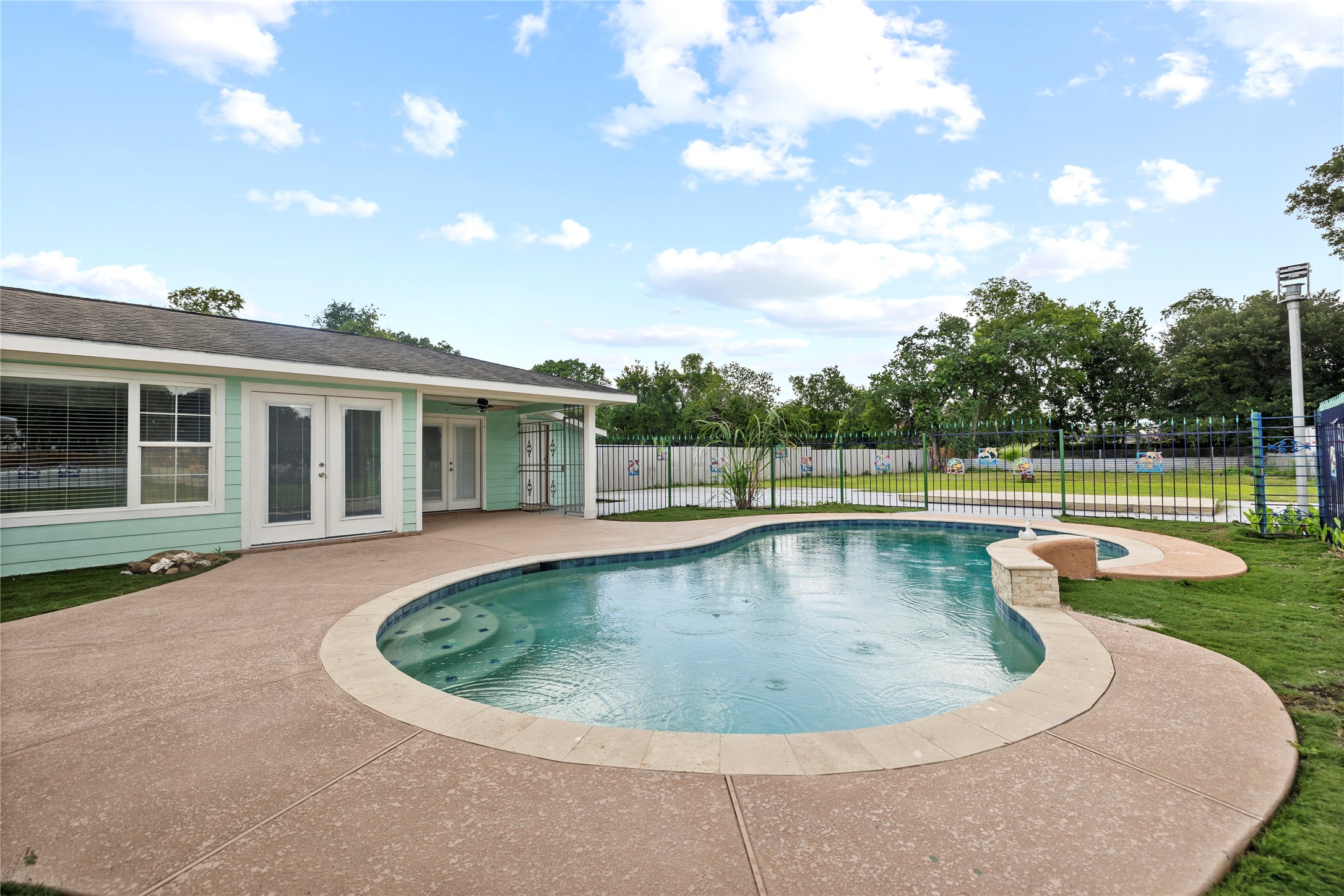 13902 Ambrose Street Houston, TX 77045 - Photo 42 of 50