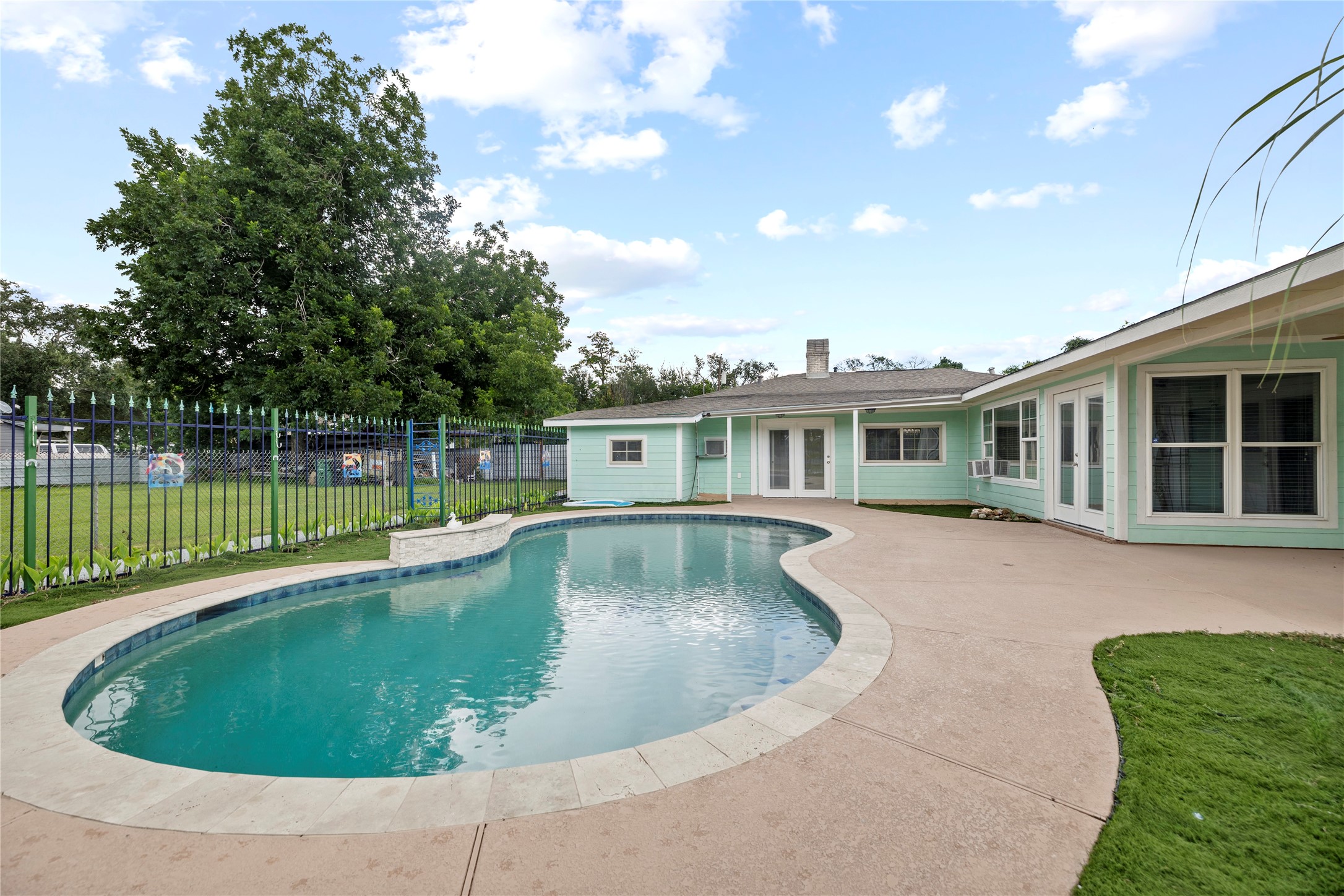 13902 Ambrose Street Houston, TX 77045 - Photo 43 of 50