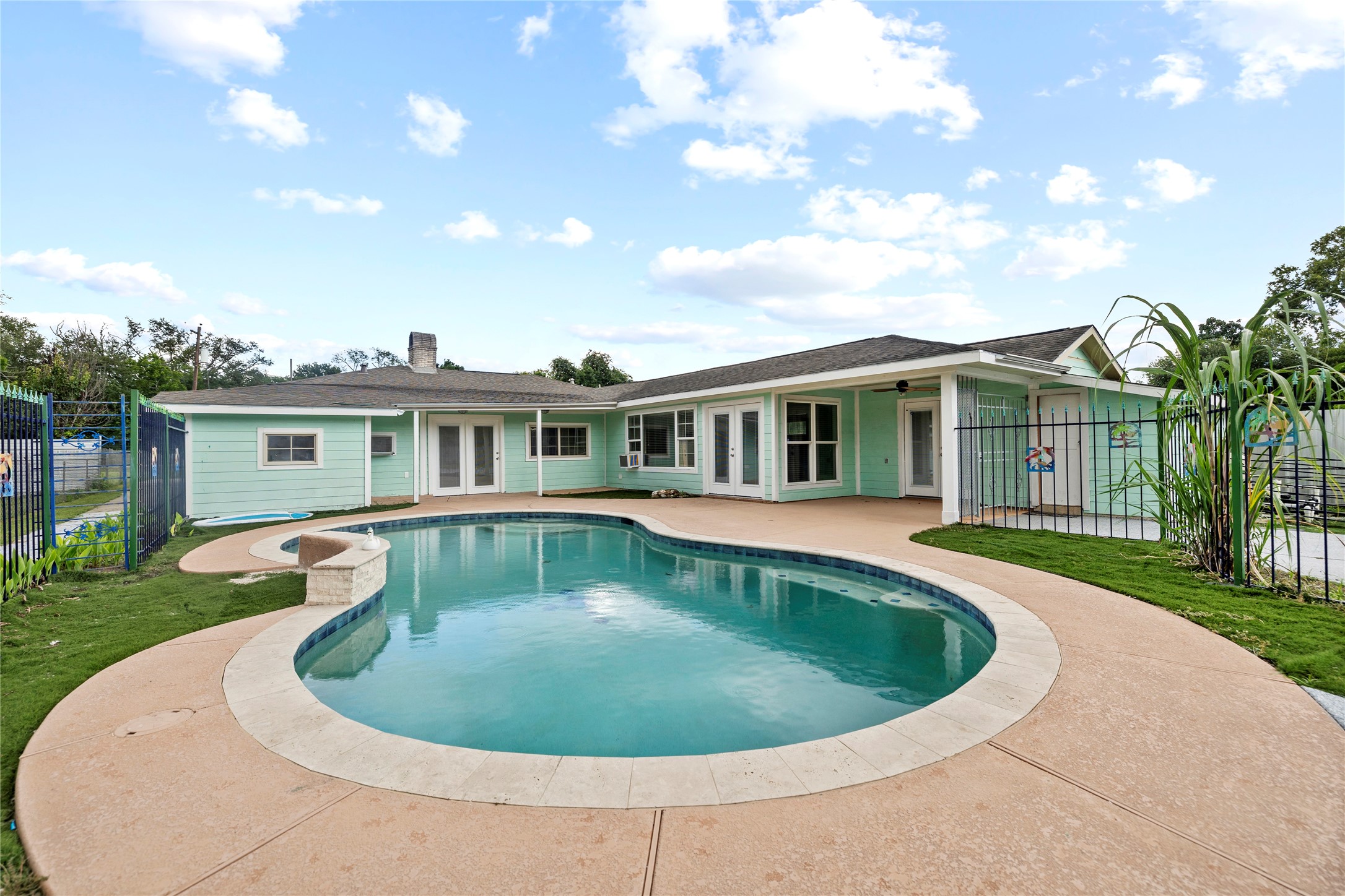 13902 Ambrose Street Houston, TX 77045 - Photo 44 of 50