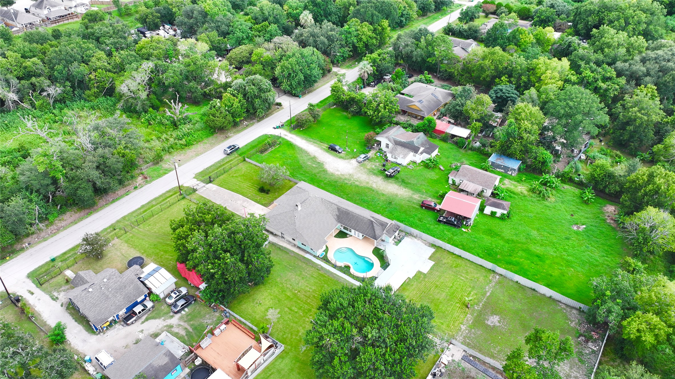 13902 Ambrose Street Houston, TX 77045 - Photo 47 of 50