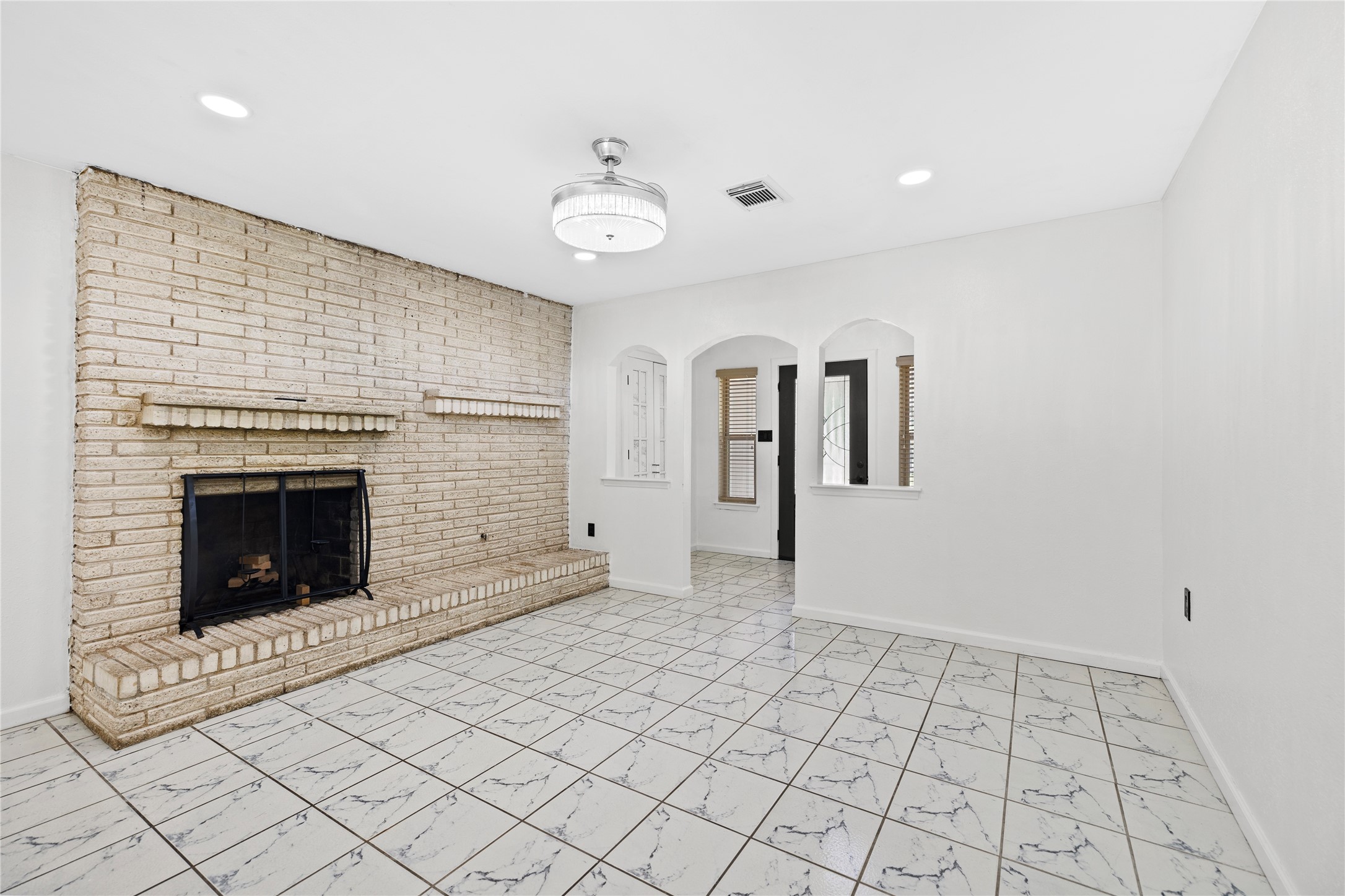 13902 Ambrose Street Houston, TX 77045 - Photo 10 of 50