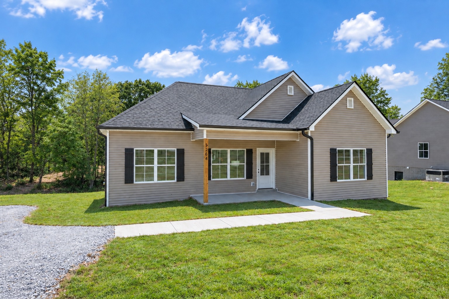 1264 Old County House Road Charlotte, TN 37036 - Photo 2 of 31 Gallery Image 2