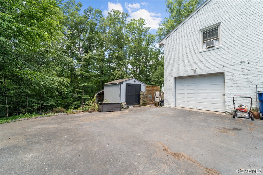 4260 Gayle Road Chester, VA 23831 - Photo 36 of 46 Garage and Side View