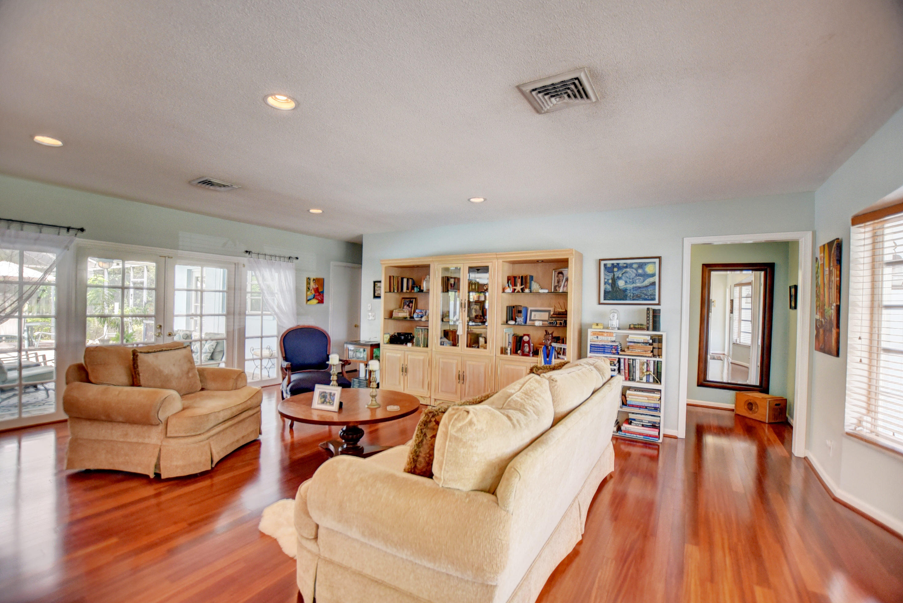 727 Apple Tree Lane Boca Raton, FL 33486 - Photo 4 of 42 Living area
