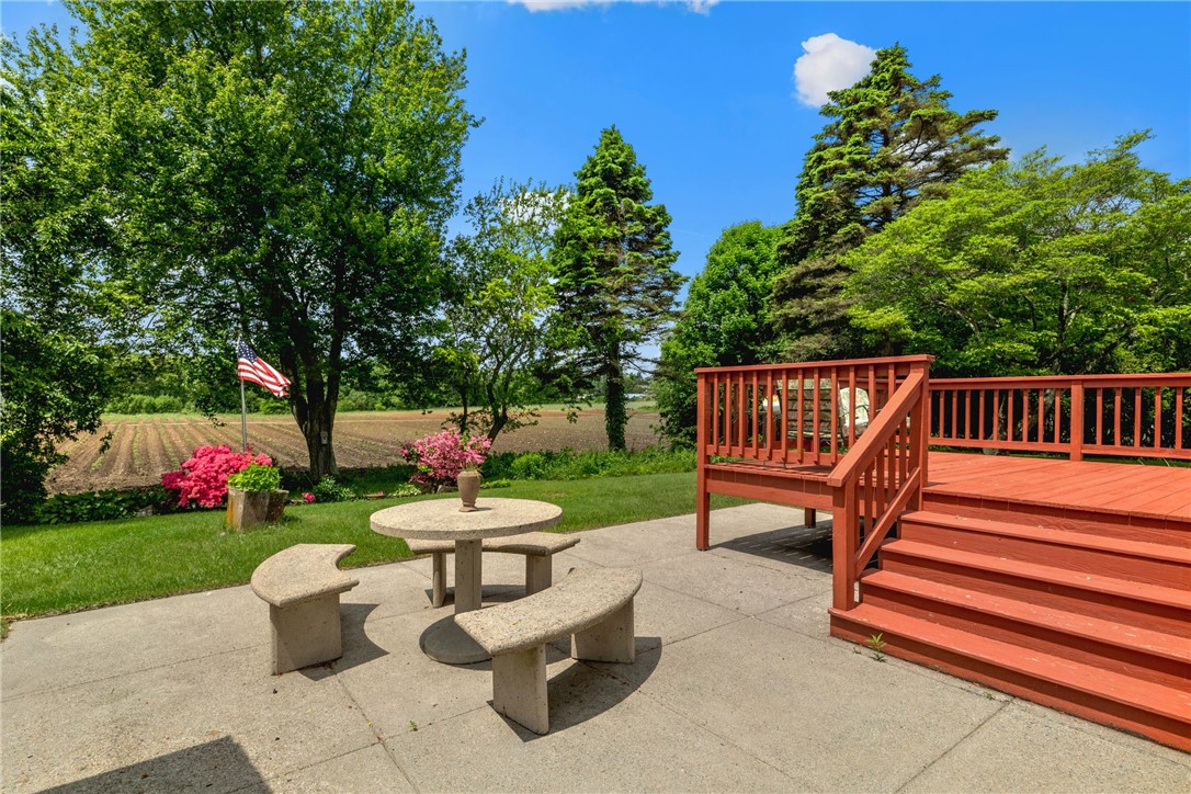 25 Council Rock Road Cranston, RI 02921 - Photo 24 of 34