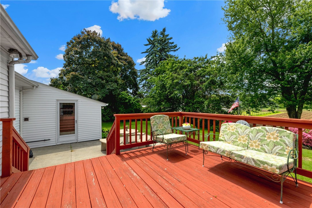 25 Council Rock Road Cranston, RI 02921 - Photo 26 of 34