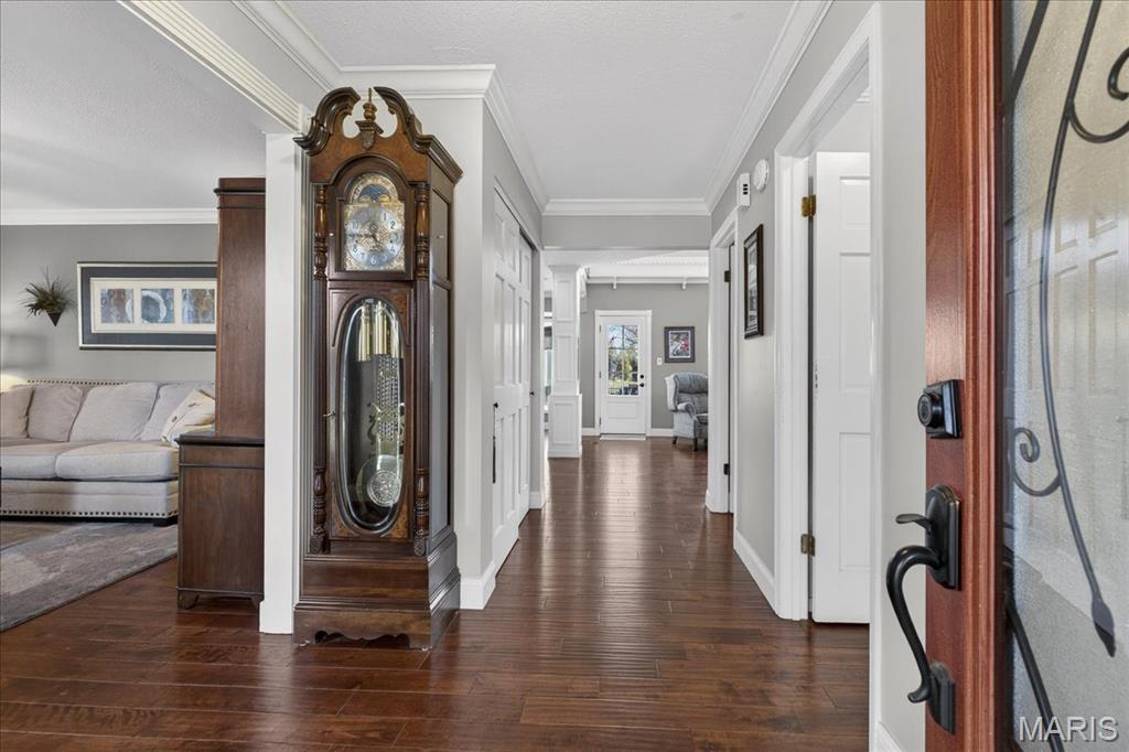 260 Pennington Lane Clarkson Valley, MO 63005 - Photo 6 of 44