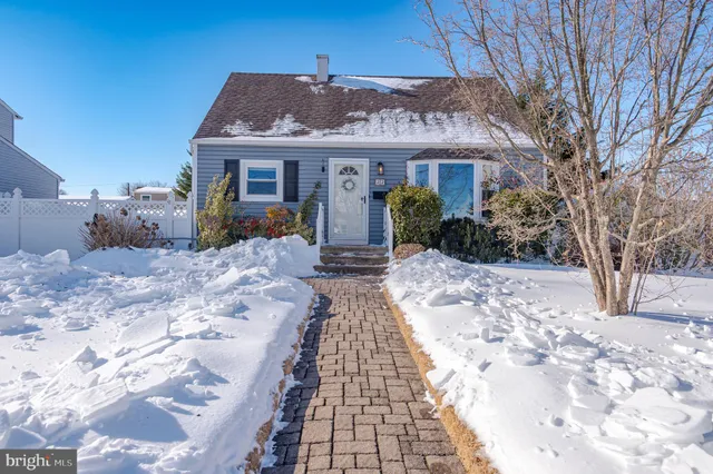 $424,900 | 22 Gerard Road, Hamilton, NJ 08620