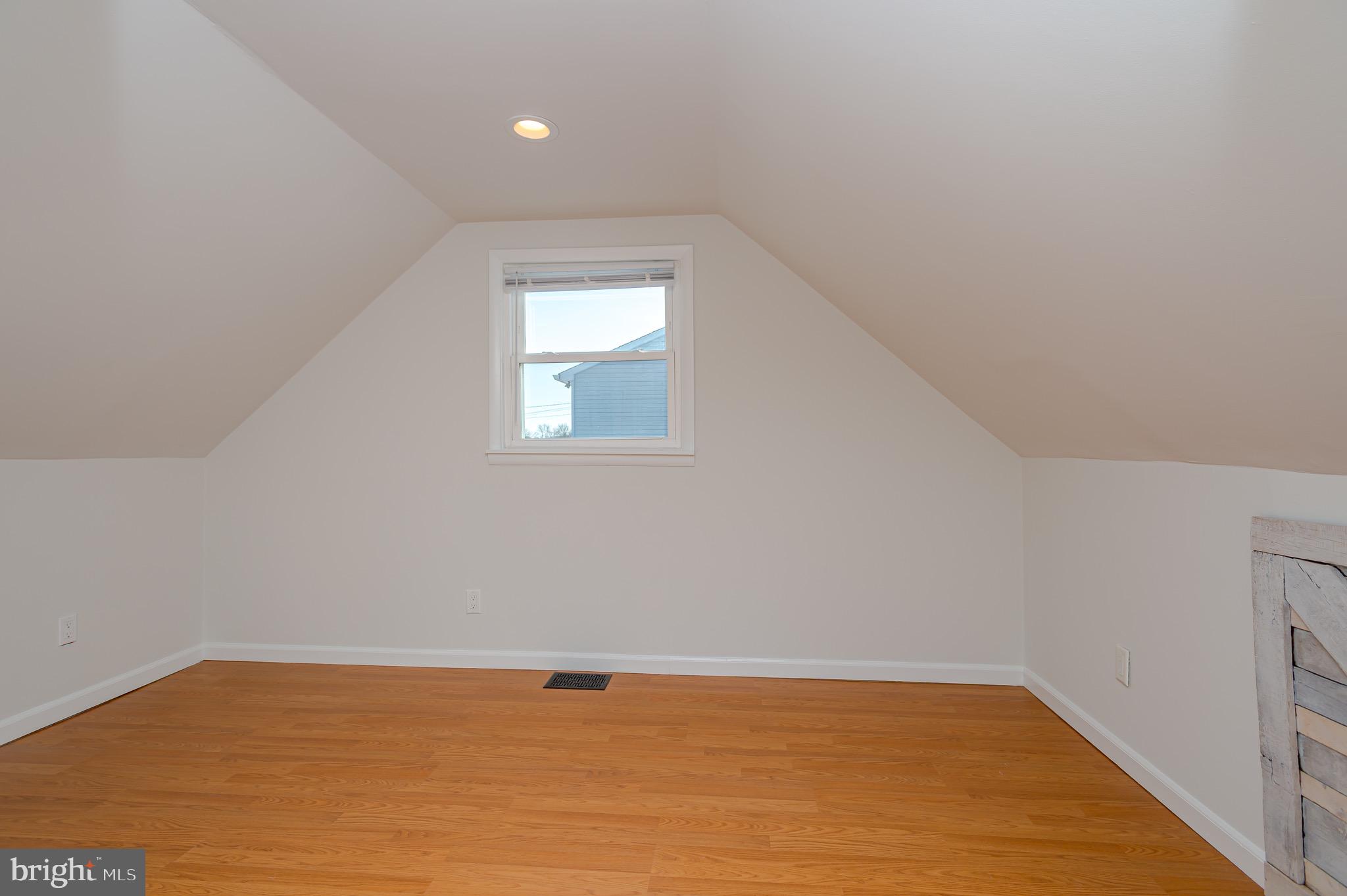 22 Gerard Road Hamilton, NJ 08620 - Photo 17 of 21 Gallery Image 17