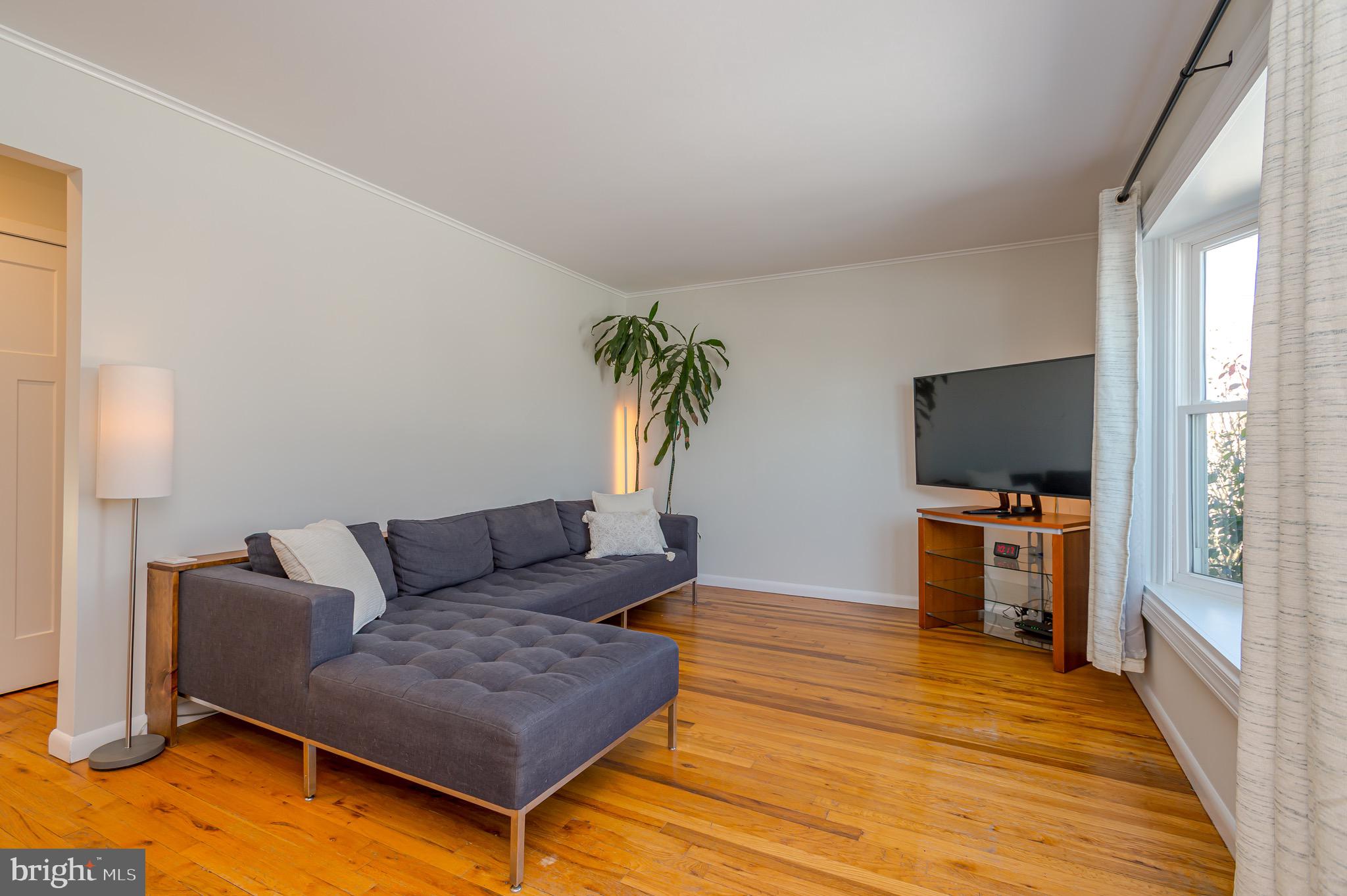 22 Gerard Road Hamilton, NJ 08620 - Photo 3 of 21 Gallery Image 3