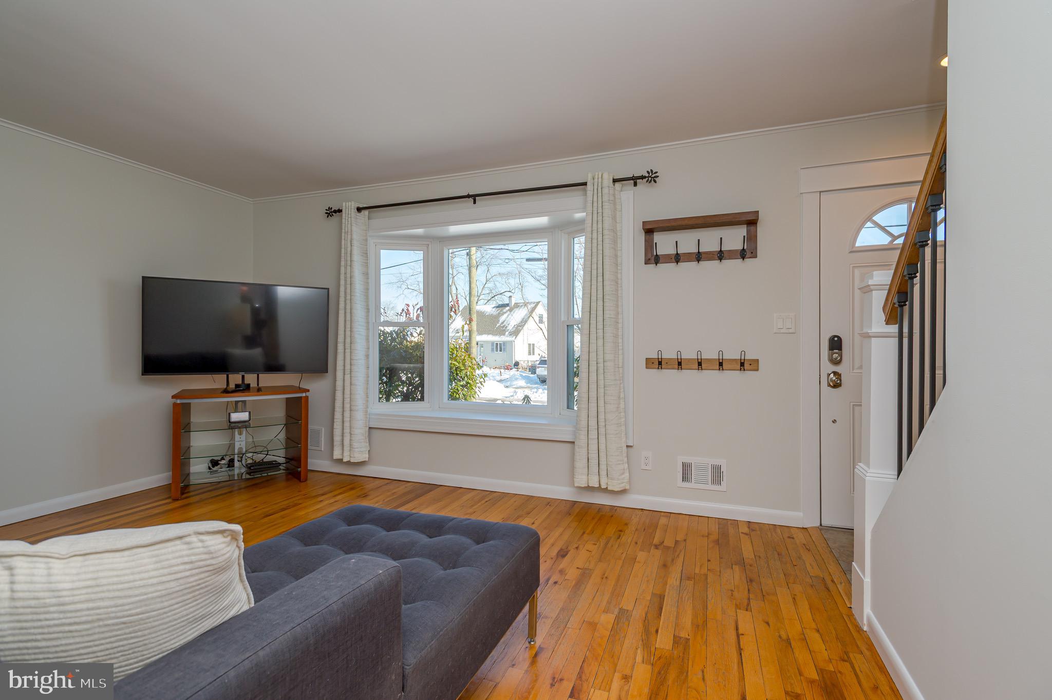 22 Gerard Road Hamilton, NJ 08620 - Photo 5 of 21 Gallery Image 5