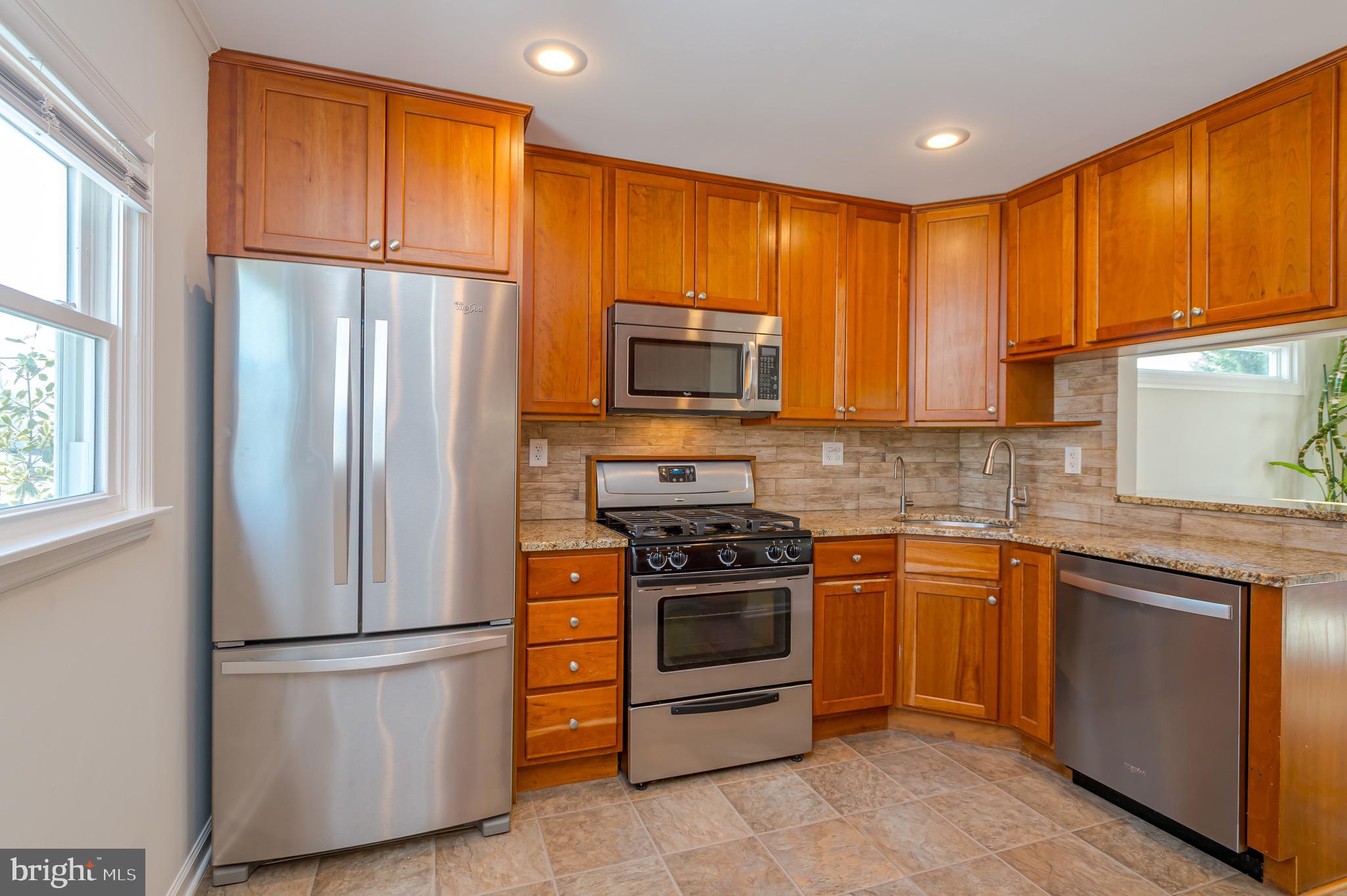 22 Gerard Road Hamilton, NJ 08620 - Photo 7 of 21 Gallery Image 7