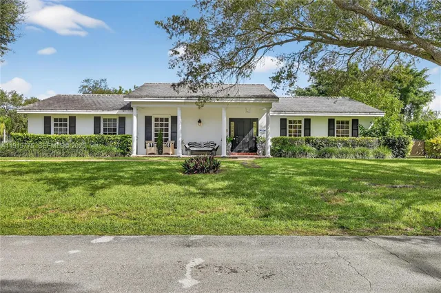 $6,750 | 7521 Southwest 165th Terrace, Palmetto Bay, FL 33157