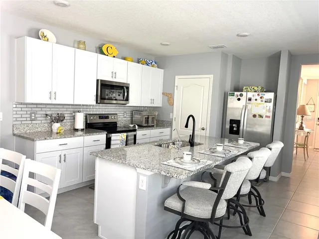 $325,000 | 622 Autumn Breeze Street, DeLand, FL 32724