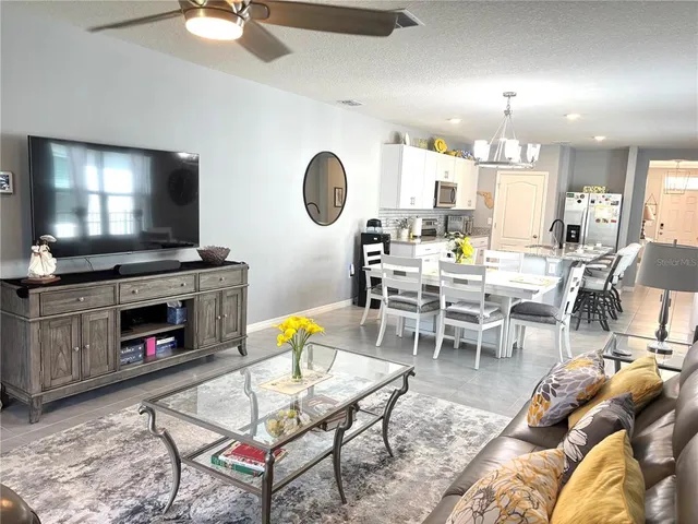 $325,000 | 622 Autumn Breeze Street, DeLand, FL 32724