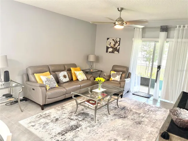 $325,000 | 622 Autumn Breeze Street, DeLand, FL 32724