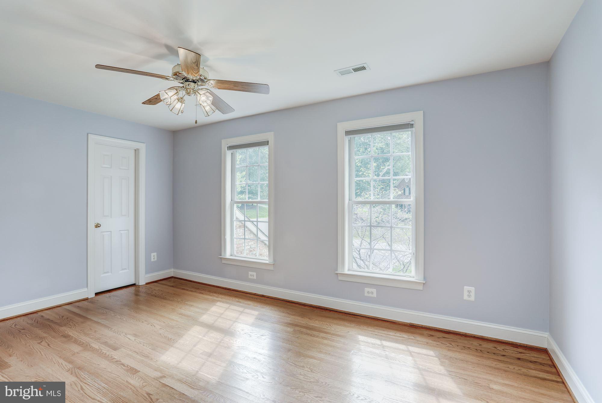 7882 Pembridge Road Manassas, VA 20112 - Photo 20 of 30 BR4 w Walk-in Closet