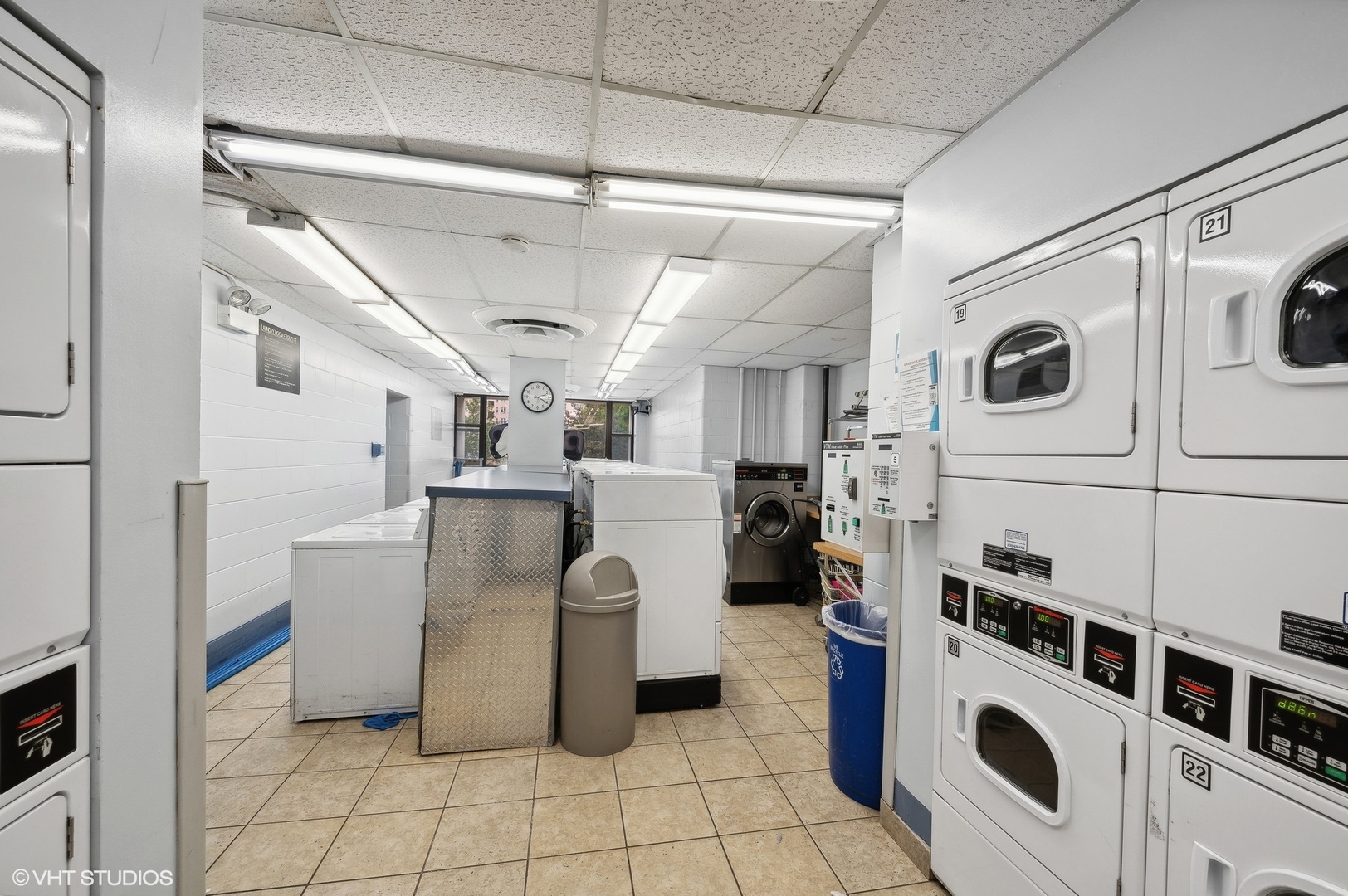 5455 North Sheridan Road, Unit 2401 Chicago, IL 60640 - Photo 25 of 30 Gallery Image 25