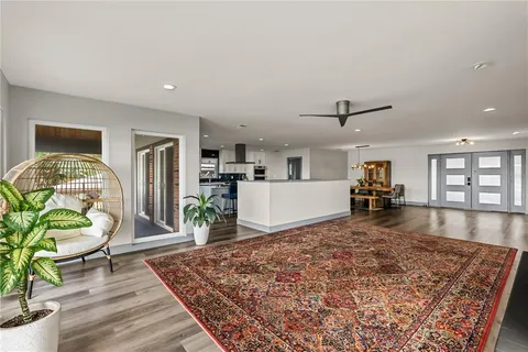 $1,075,000 | 13120 Shore Drive, Winter Garden, FL 34787