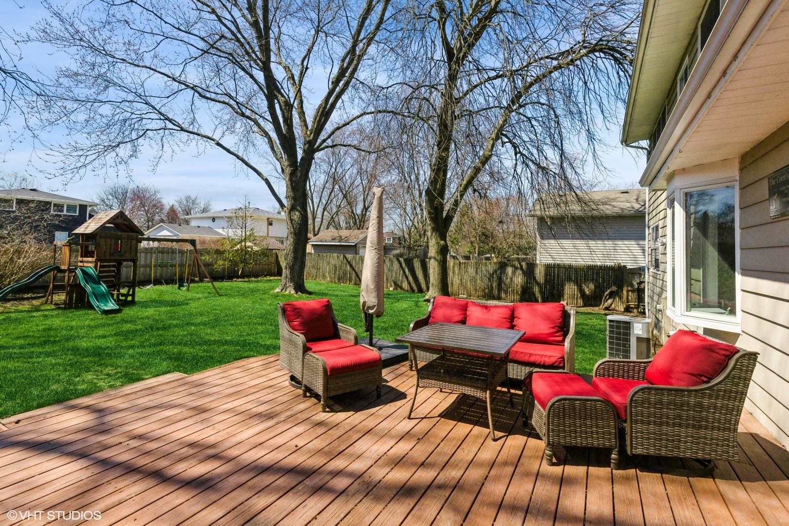 506 Beck Road Lindenhurst, IL 60046 - Photo 13 of 15 a view of outdoor sitting area with furniture and garden