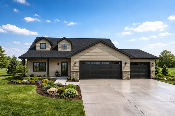 $410,000 | 10327 73rd Street South, Horace, ND 58047