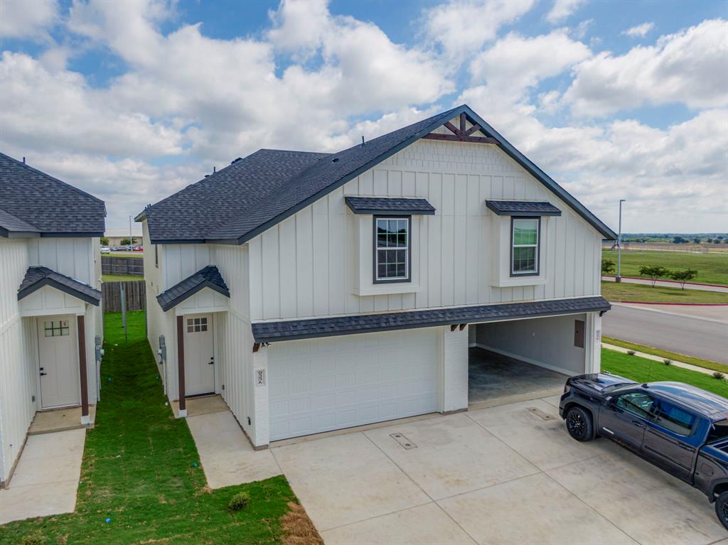 912 Cooksey Court, Unit B Grandview, TX 76050 - Photo 9 of 30
