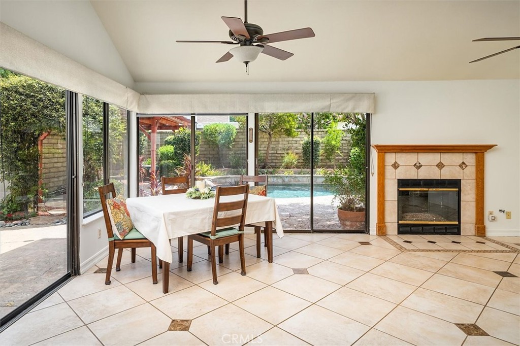 25208 Vía Sistine Valencia, CA 91355 - Photo 12 of 38 Family Room