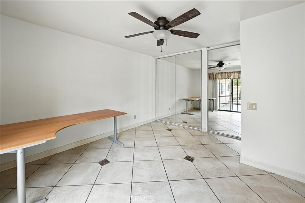 25208 Vía Sistine Valencia, CA 91355 - Photo 16 of 38 Premier Suite