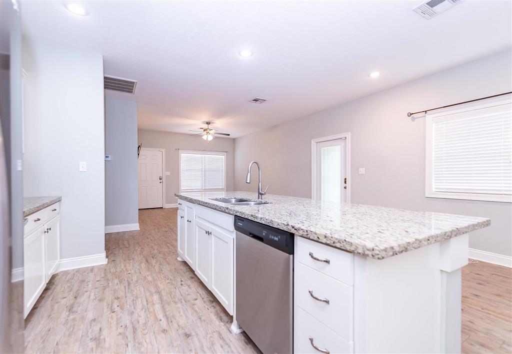 722 Lebleu Road Lake Charles, LA 70607 - Photo 12 of 30 Gallery Image 12