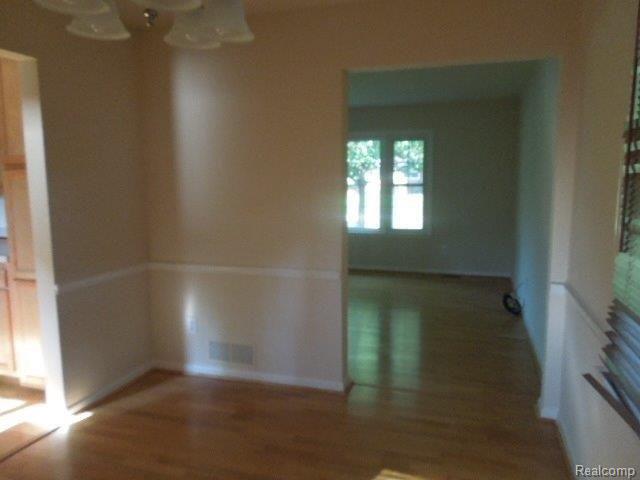 28334 Ridgebrook Road Farmington, MI 48334 - Photo 6 of 24 9-11 008.jpg