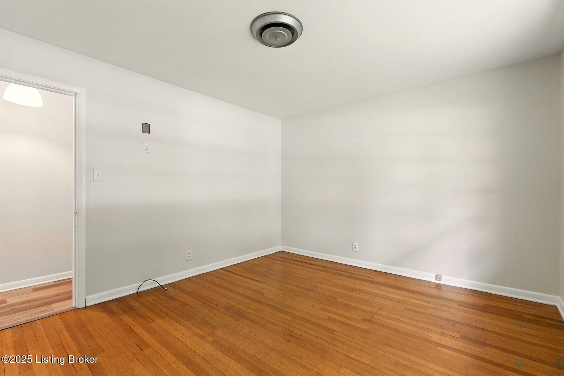 1904 Hoke Road Louisville, KY 40220 - Photo 27 of 35 photo_online_025