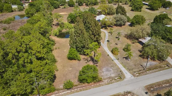 $850,000 | 710 Evans Road, LaBelle, FL 33935